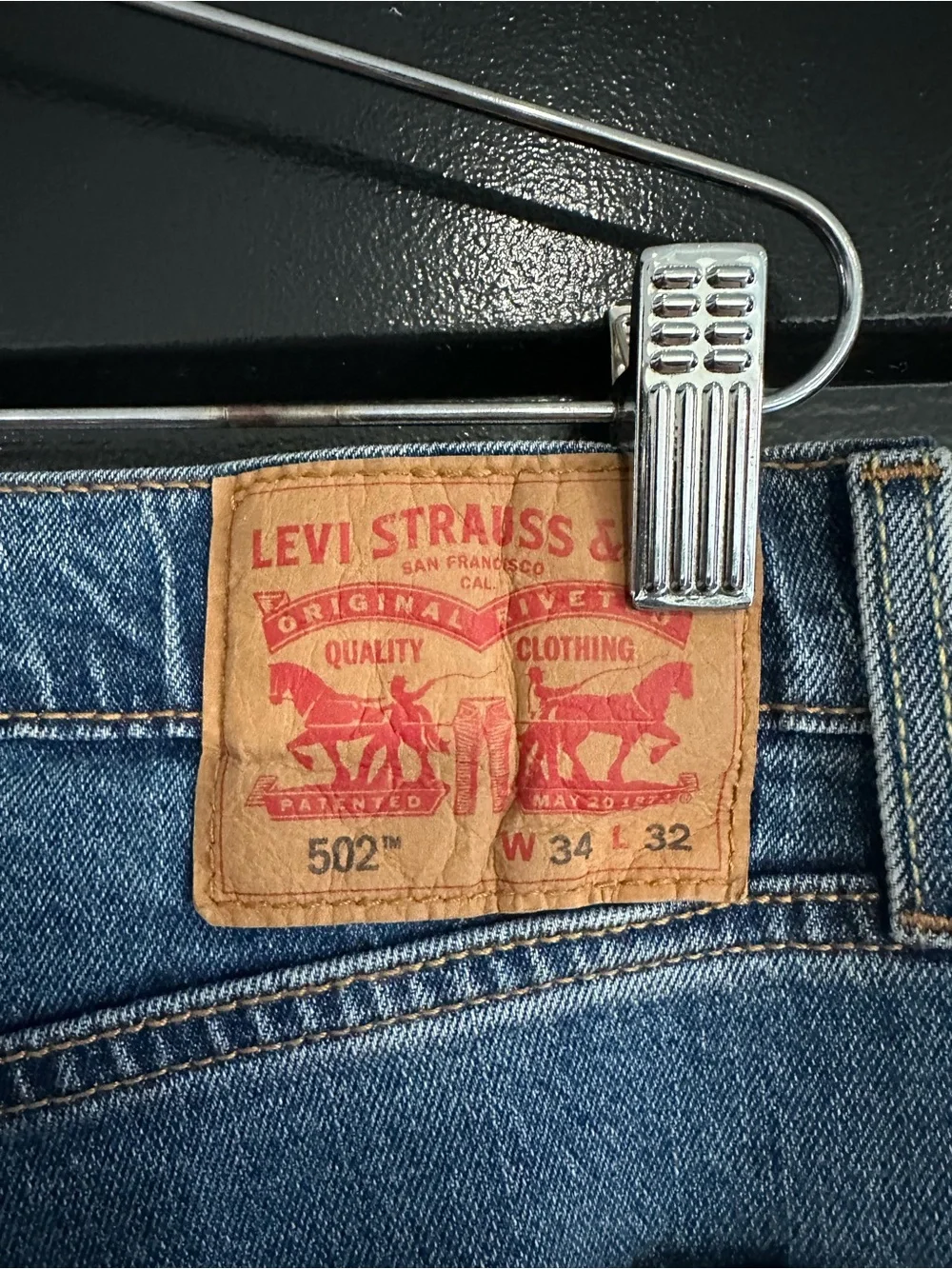 Levi’s 502 Jeans